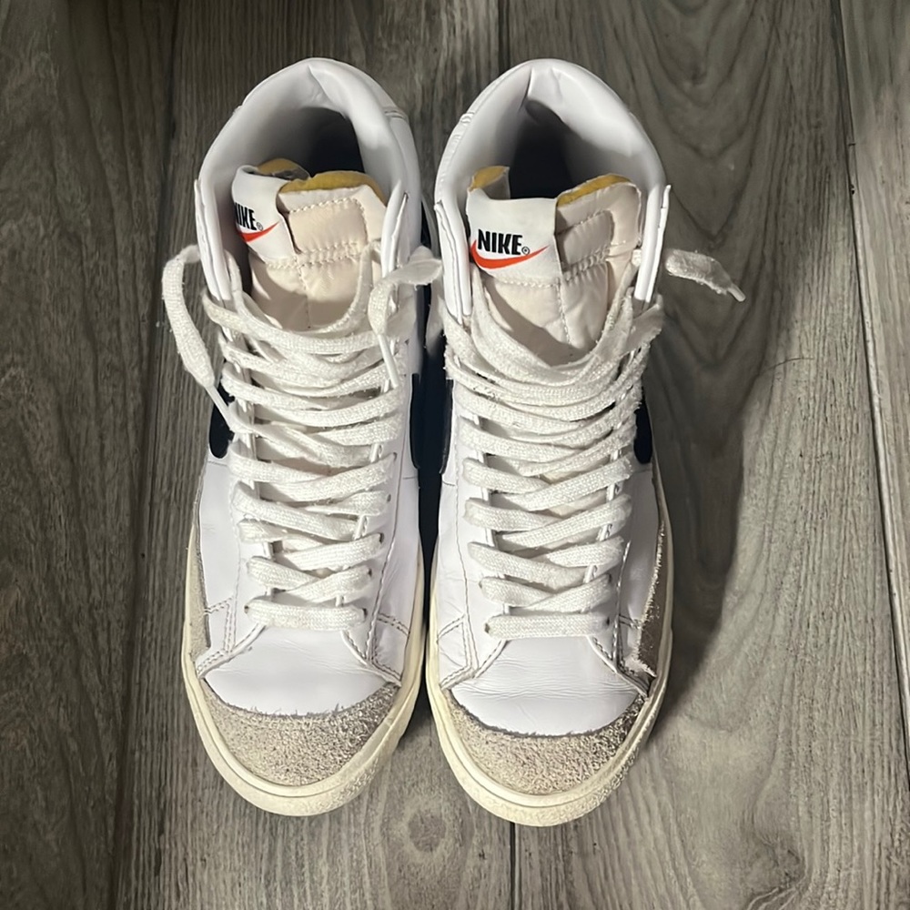 Women Nike Blazers Mid 77’ No box :(